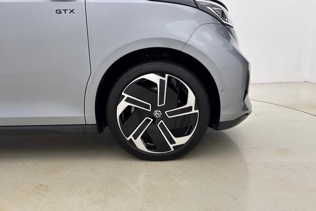 VOLKSWAGEN ID. Buzz Photo 5
