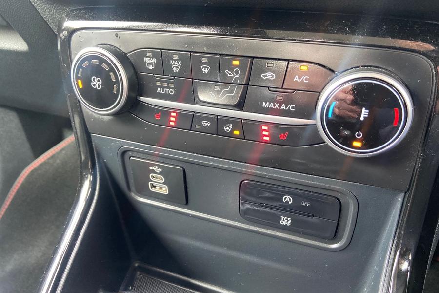 Ford ECOSPORT Photo autoimg-550291bbcbbfa7b57ffff9ea470f603f83bbdb9b.jpg