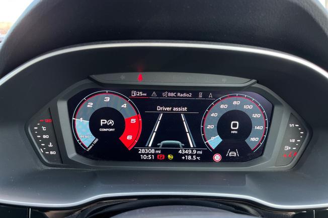 AUDI Q3 Photo 15