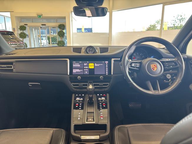 PORSCHE Macan Photo 27