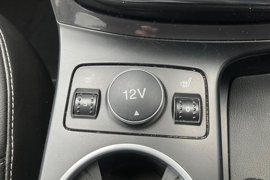 Ford KUGA Photo autoimg-550497daaba71762ae9f9c508b77e414b56cedd9.jpg