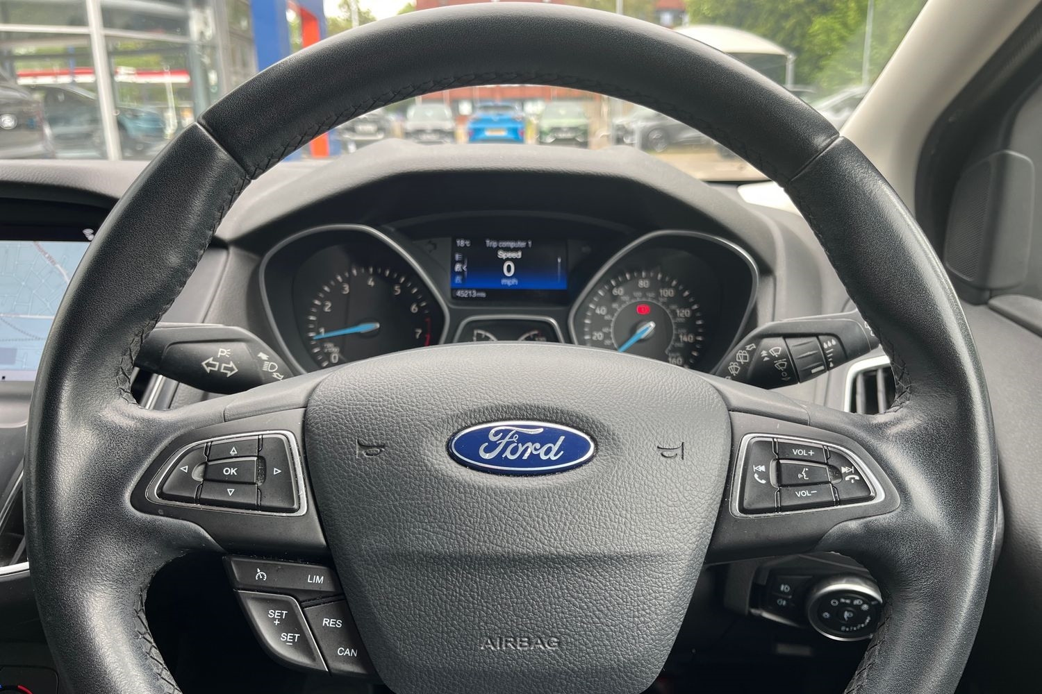 Ford FOCUS Photo 11