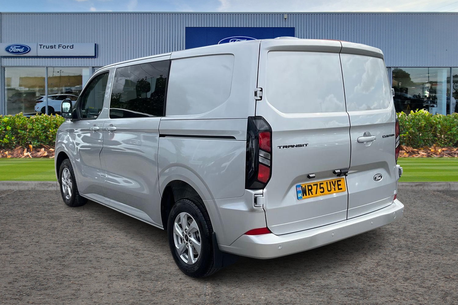 Ford TRANSIT CUSTOM Photo 1