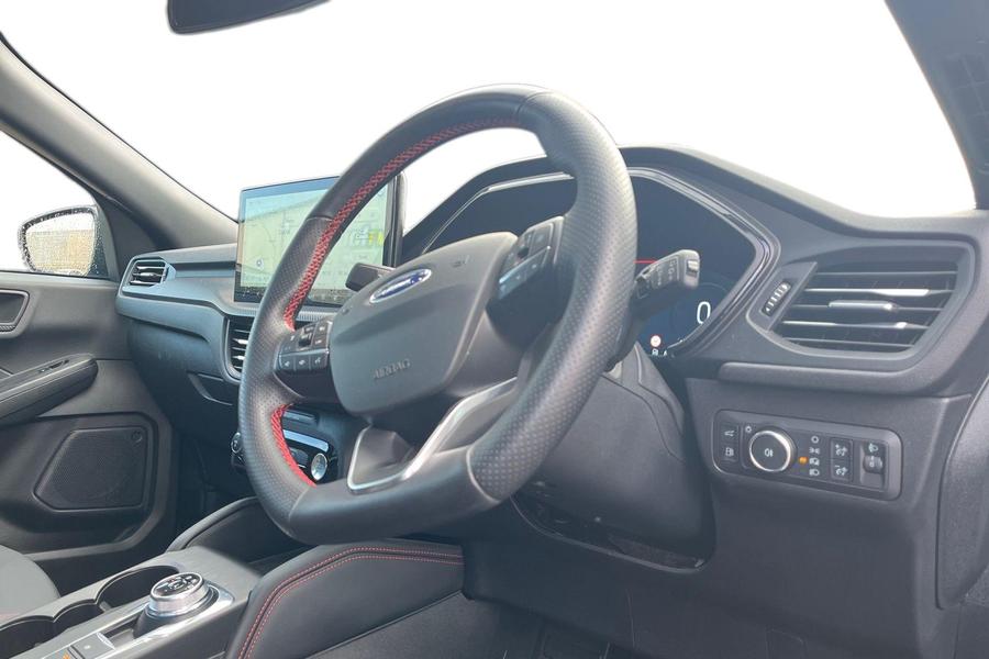 Ford KUGA Photo autoimg-550642410b771cce180ae3ac4053a1714270df71.jpg