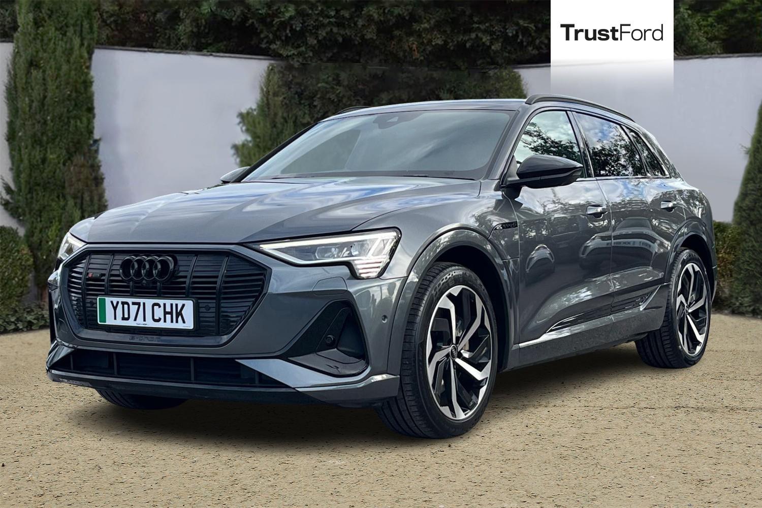Audi e-tron Photo 4