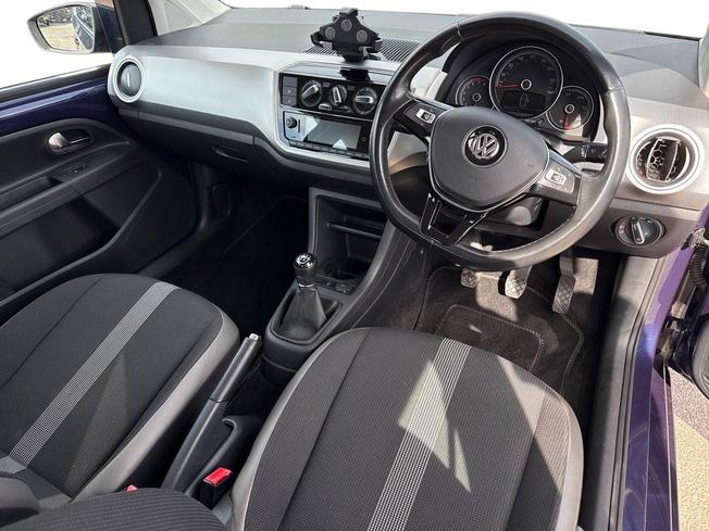 VOLKSWAGEN up! Photo 6