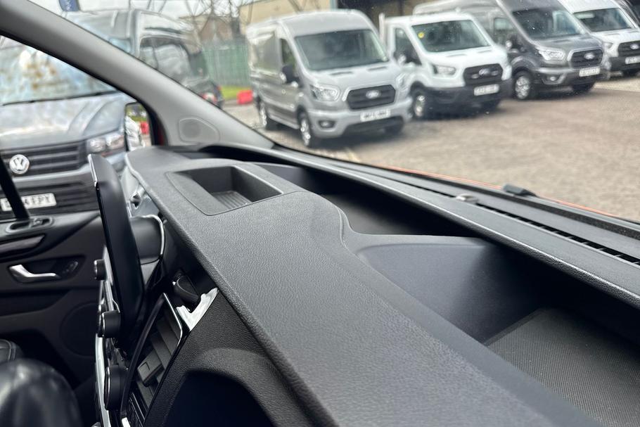 Used Ford TRANSIT CUSTOM CX22HFE 38