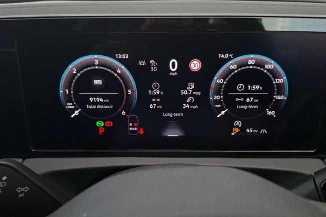 VOLKSWAGEN Tiguan Photo 15