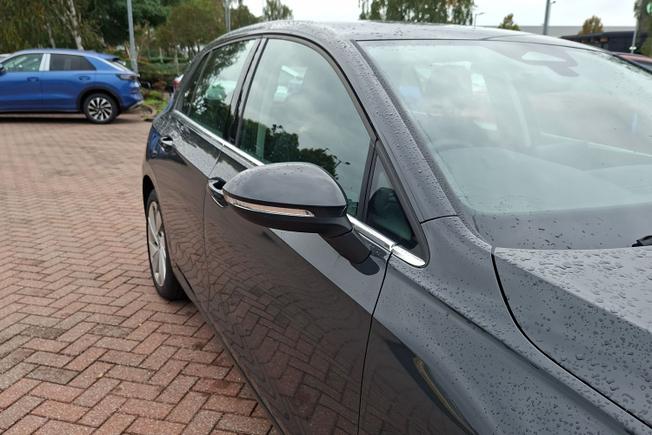 VOLKSWAGEN Golf Photo 20