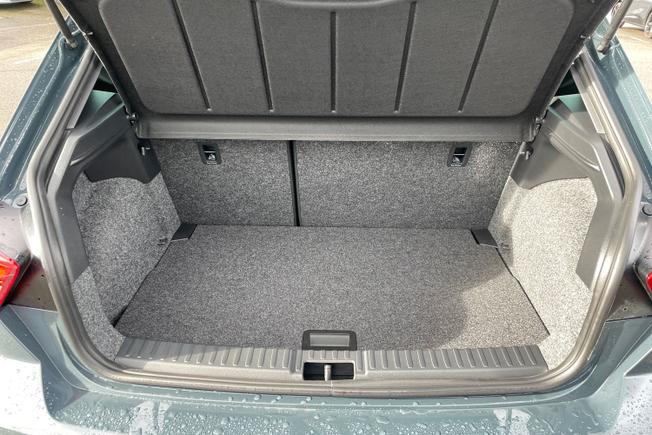 SEAT Ibiza Photo 12