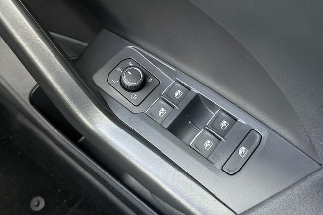 VOLKSWAGEN T-Cross Photo 38