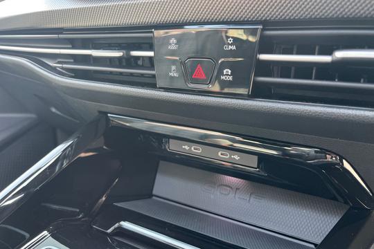 Volkswagen Golf Photo autoimg-5516a4ead773ae690493187dd95e5fb6248809e4.jpg