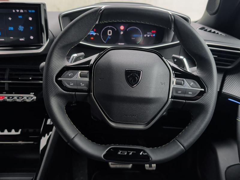 Used Peugeot 2008 KO74ZJV 32