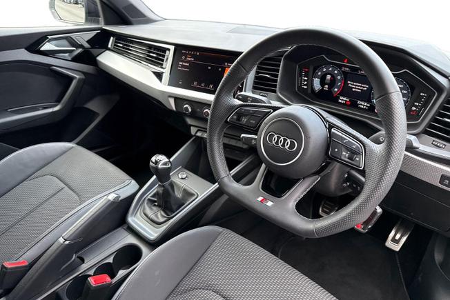 AUDI A1 Photo 6
