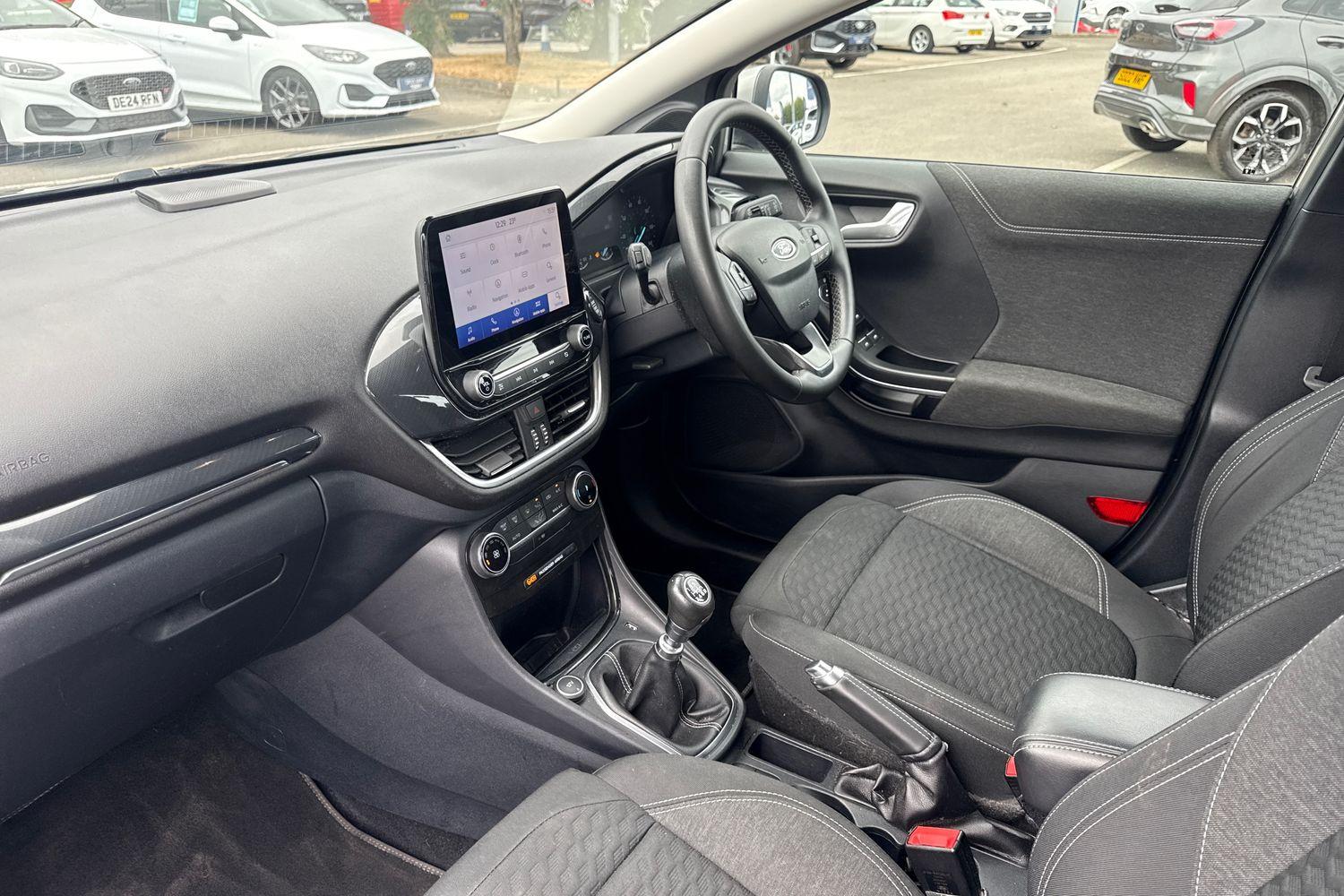 Ford PUMA Photo 17