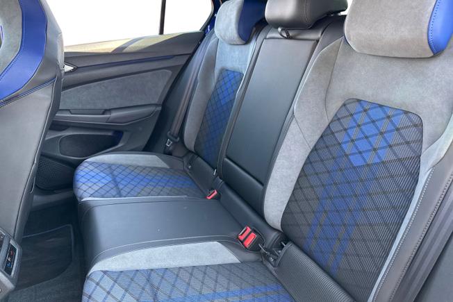 VOLKSWAGEN Golf Photo 9