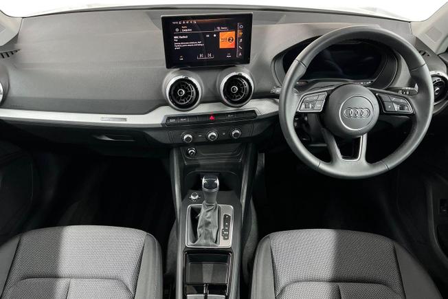 AUDI Q2 Photo 10