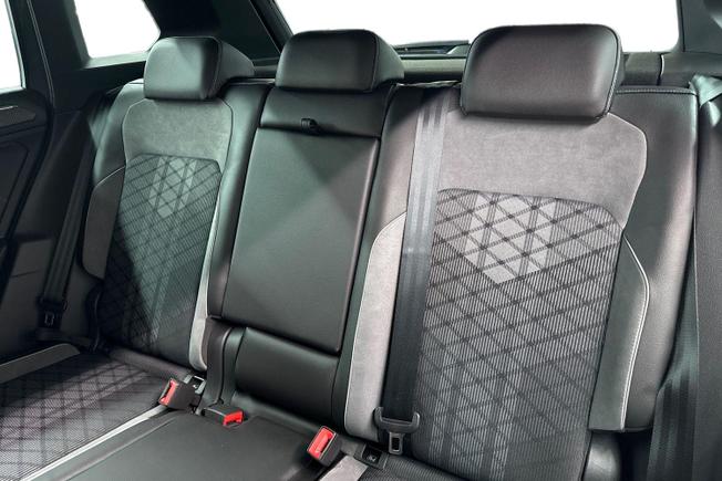 VOLKSWAGEN Tiguan Photo 9
