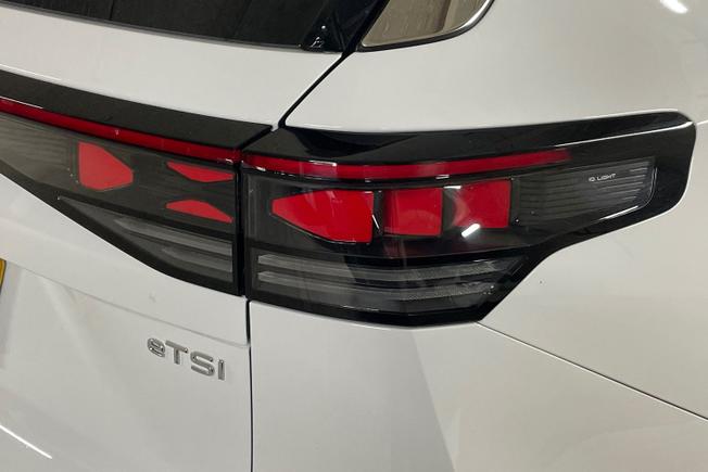 VOLKSWAGEN Tayron Photo 18