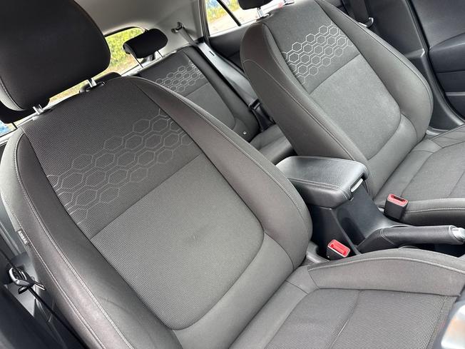 Kia Rio Photo 26