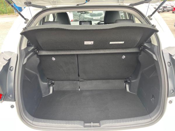 Mazda Mazda2 HYBRID Photo autoimg-552d0da2cf3265944a479ad862a531154bc26757.jpg