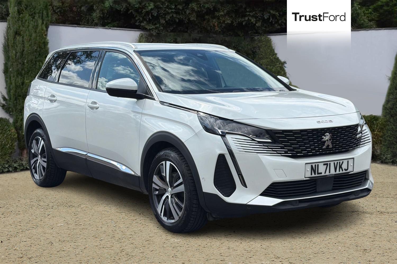Peugeot 5008 Photo 0