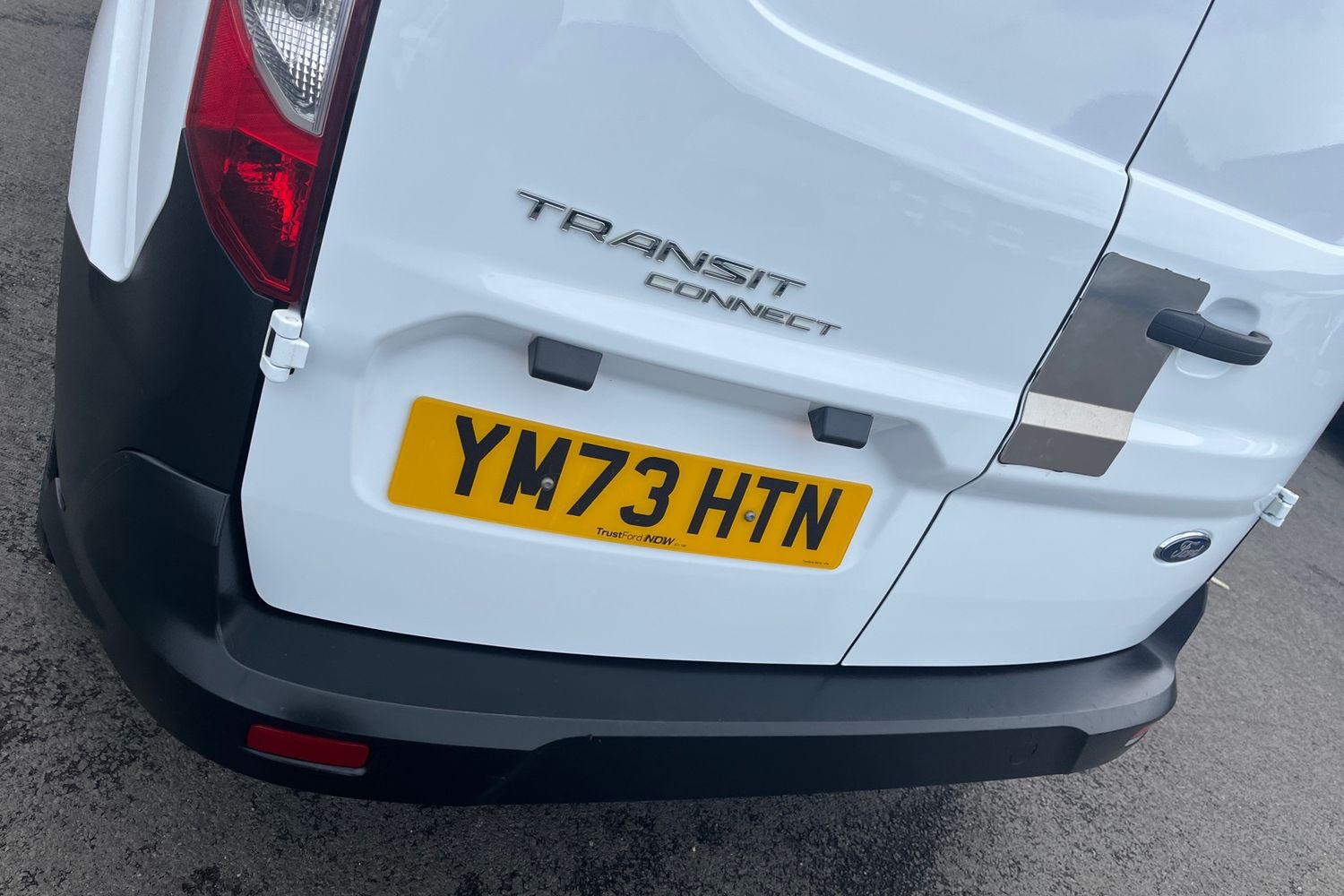 Ford TRANSIT CONNECT Photo 39