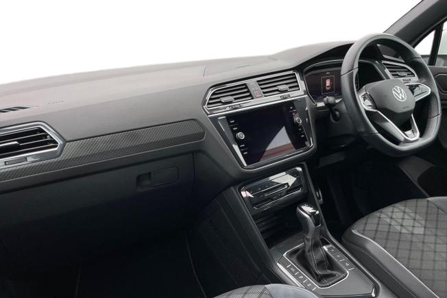 VOLKSWAGEN Tiguan Photo 2