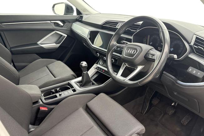 AUDI Q3 Photo 6