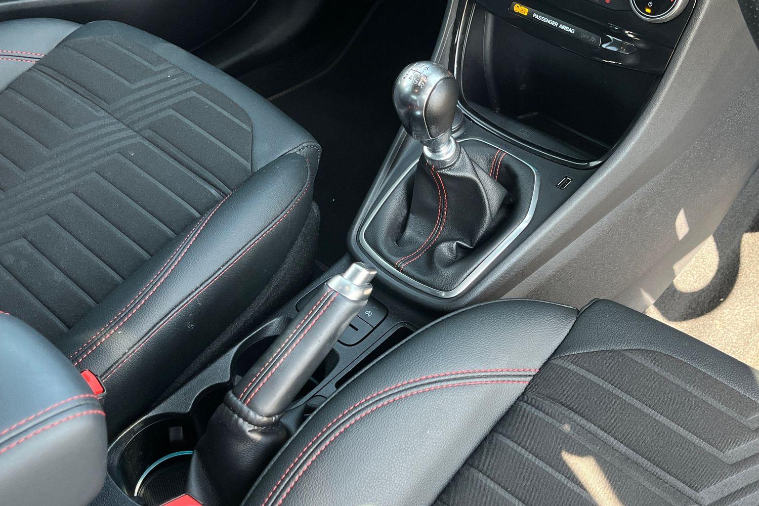 Ford Puma Photo 36