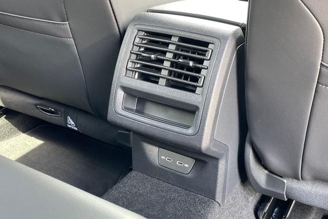 VOLKSWAGEN Golf Photo 29