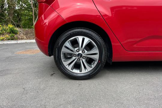 Kia Venga Photo autoimg-553f0897564721028755a1e32832951185500ee1.jpg