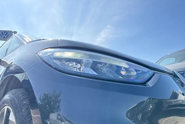 VOLKSWAGEN ID.3 Photo 19