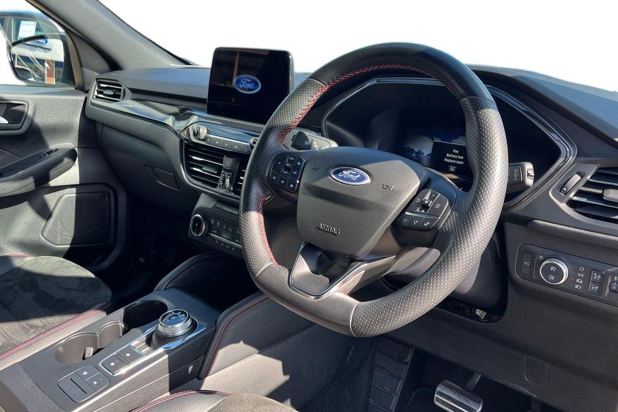 Ford Kuga Photo autoimg-55422792d0009fc9e2508601795180f4003a405e.jpg
