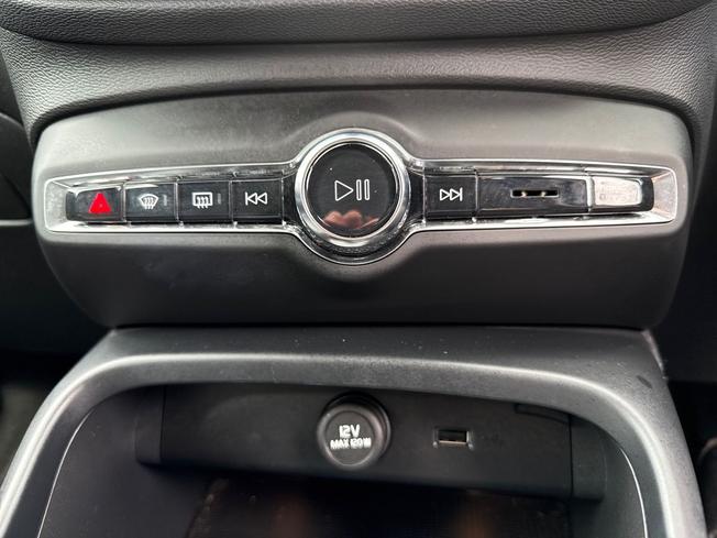 VOLVO Xc40 Photo 34