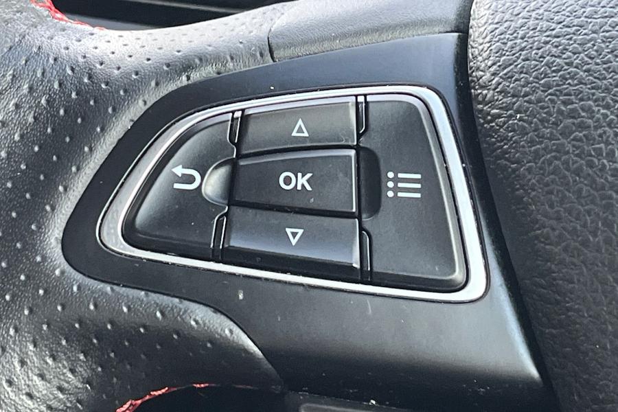 Ford EcoSport Photo autoimg-55459b44e10e54aa290ba7b160b8ceb669fdc50d.jpg