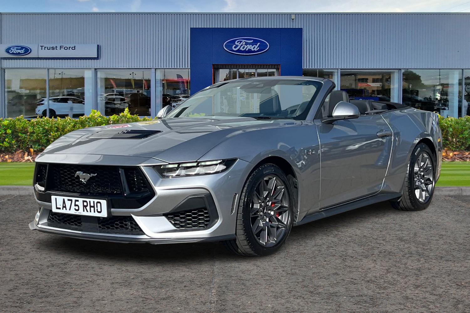 Ford MUSTANG Photo 4