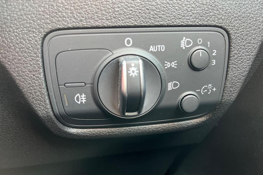 Audi Q2 Photo autoimg-5547ac464727a8824e32bb8f46caafdcad9cbaaa.jpg