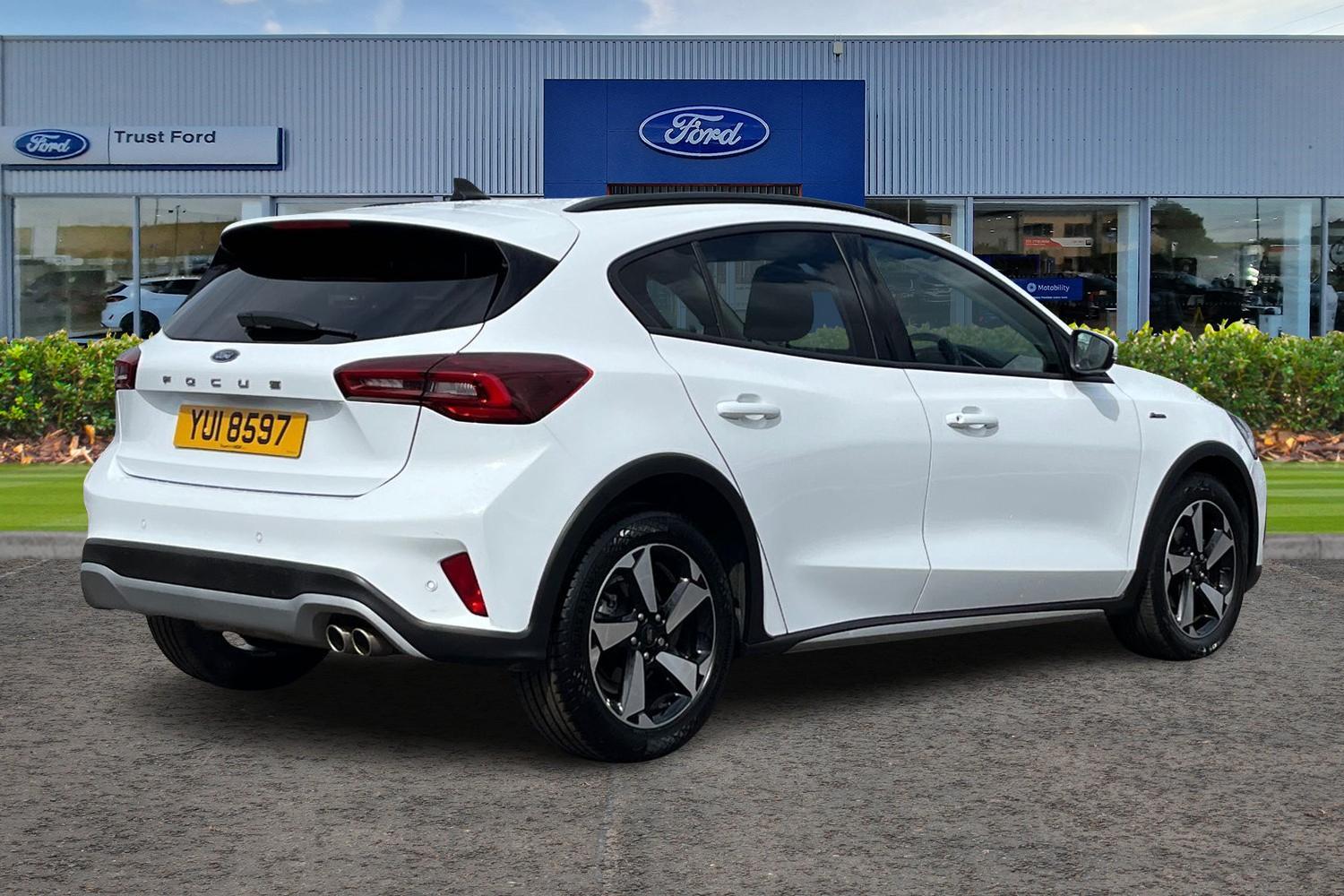 Ford Focus Photo 3