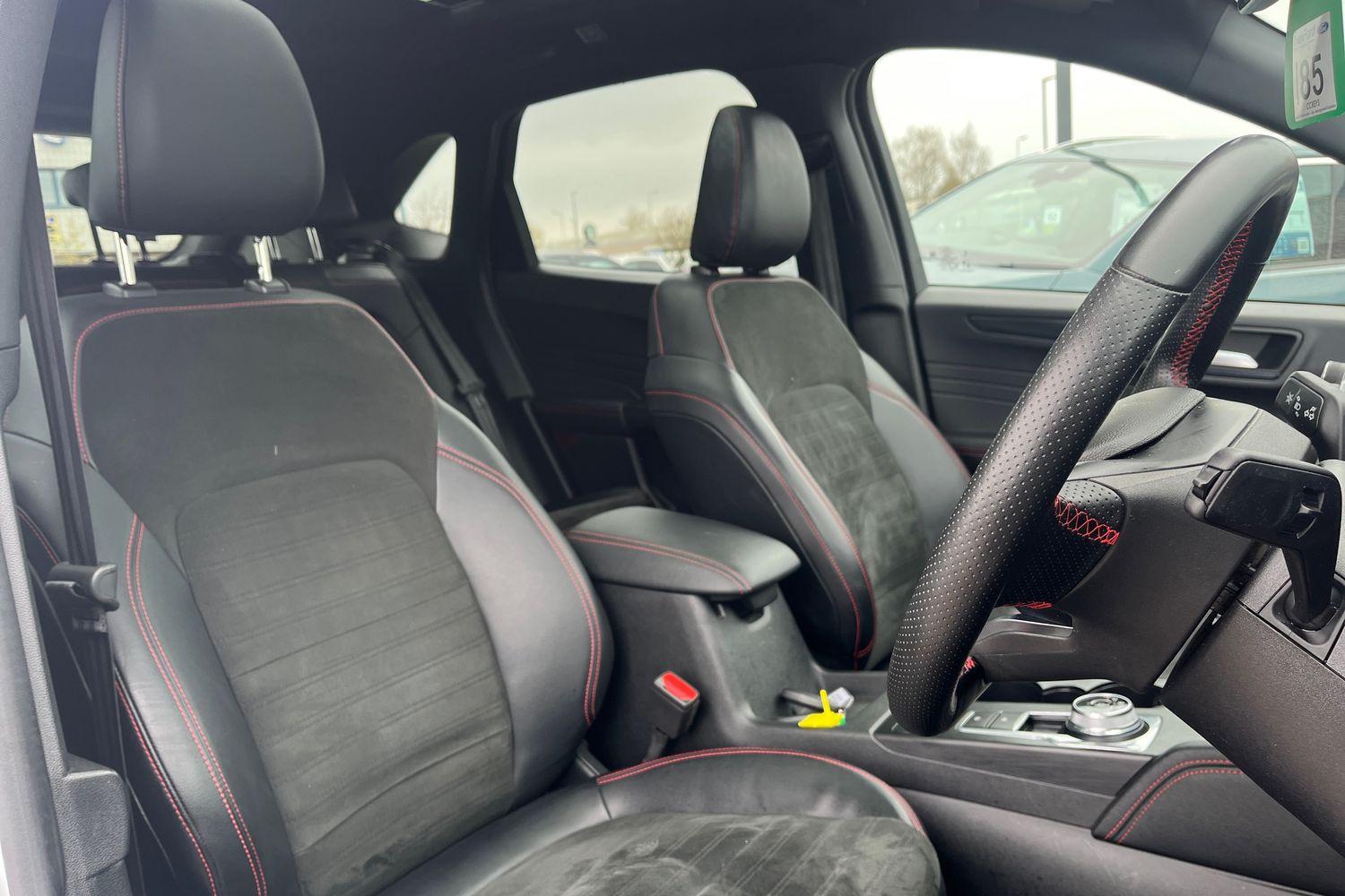 Ford KUGA Photo 16