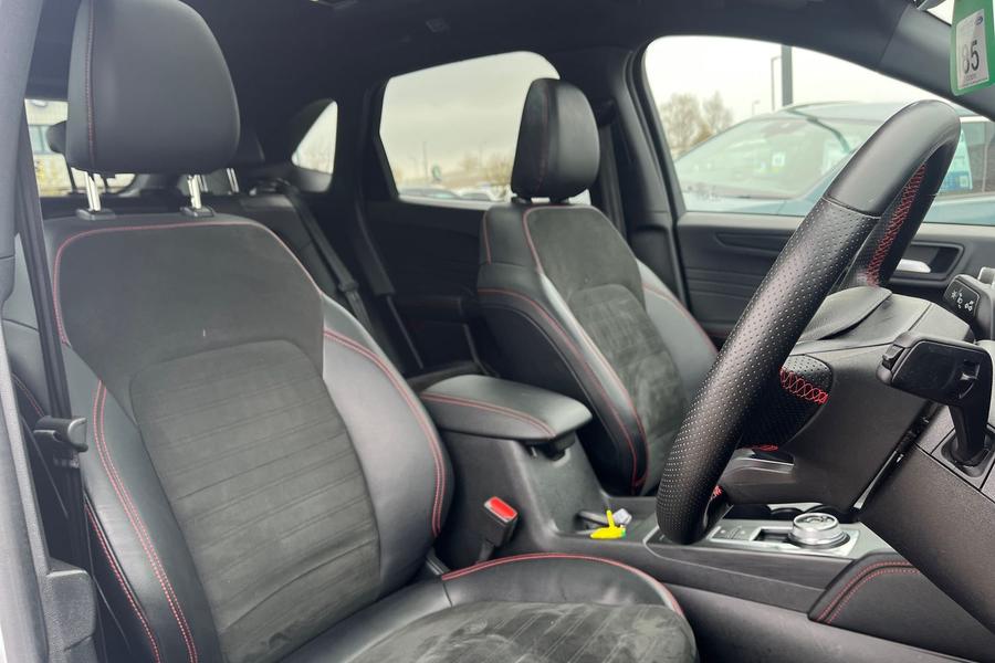 Ford KUGA Photo autoimg-554dccd8ad7c1519d1235e3c34d1258bb792bd62.jpg