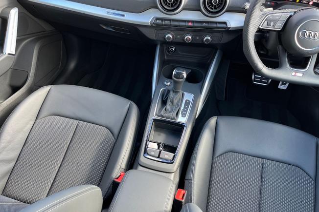 AUDI Q2 Photo 55