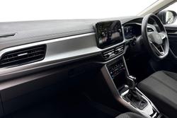 VOLKSWAGEN T-Roc Photo 2