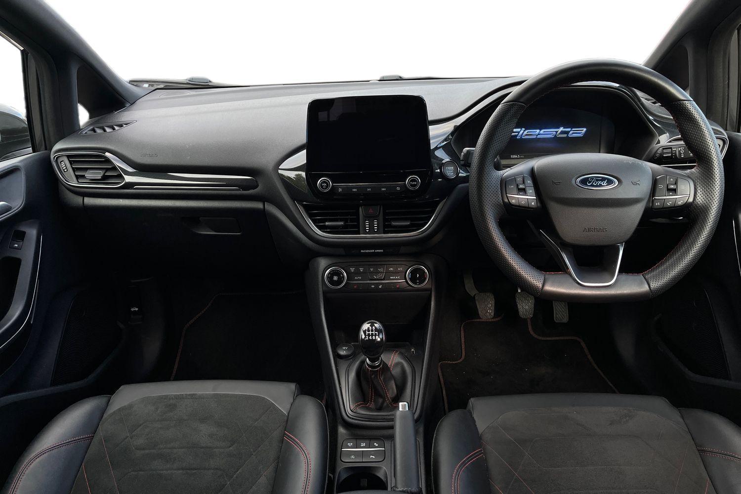Ford Fiesta Photo 9
