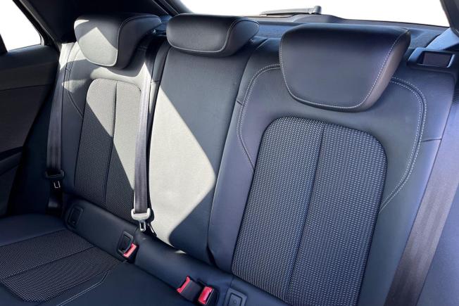 Audi Q2 Photo 9