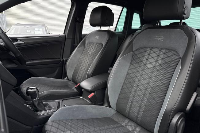 VOLKSWAGEN Tiguan Photo 21