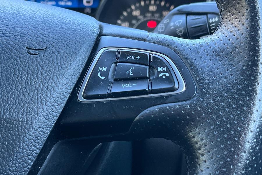 Ford Focus Photo autoimg-555b383c257434b80aea0d802c78c1e9c73c5032.jpg