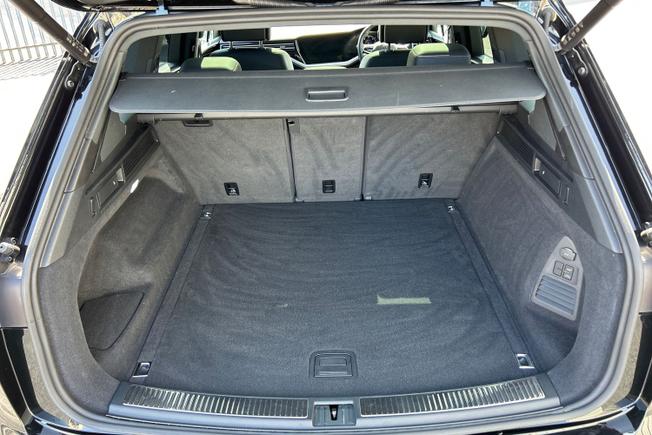 VOLKSWAGEN Touareg Photo 12