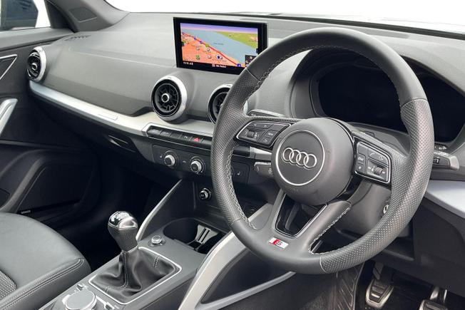 Audi Q2 Photo 6
