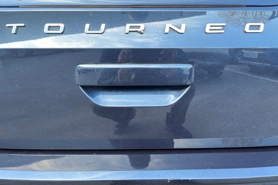 Ford TOURNEO CONNECT Photo autoimg-5567a1d523595e10f3e085e4df5265fc90059b79.jpg